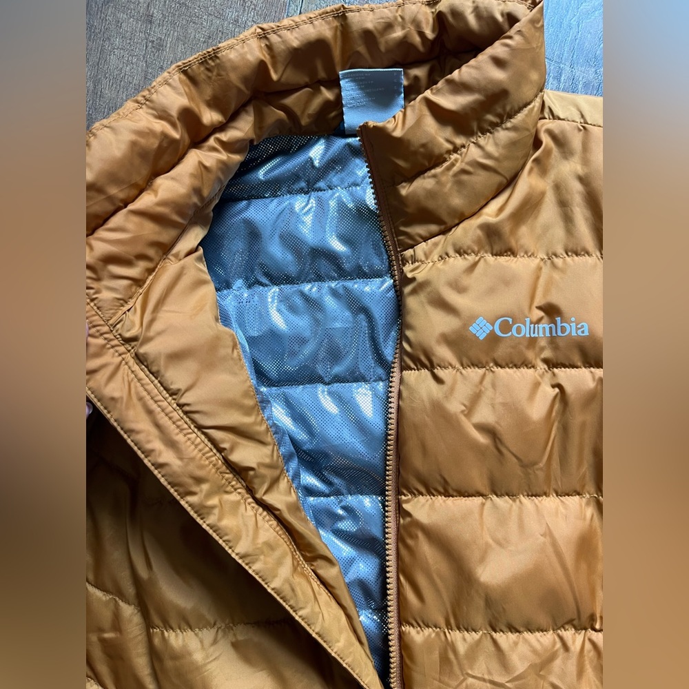 Columbia Tan Puffer Jacket with Blue Lining